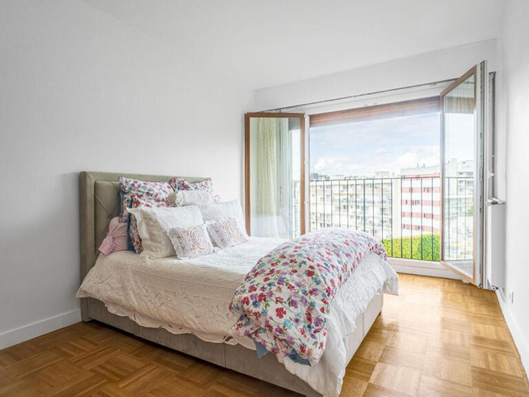 Sale Apartment Paris 19e - 3 bedrooms