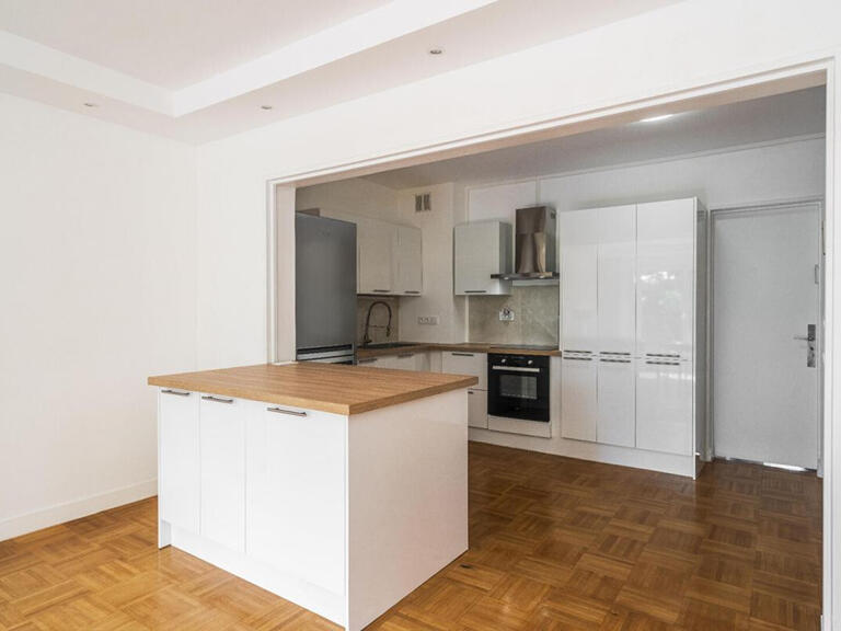 Sale Apartment Paris 19e - 3 bedrooms