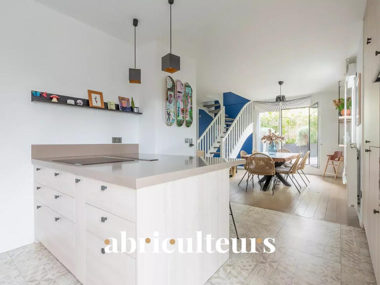 Apartment Paris 19e - 4 bedrooms - 134m²