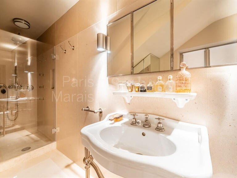 Apartment Paris 1er - 3 bedrooms - 310m²