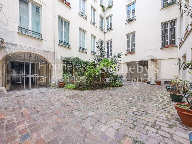 Sale Apartment Paris 1er - 4 bedrooms