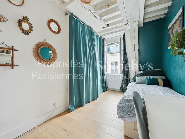 Sale Apartment Paris 1er - 4 bedrooms