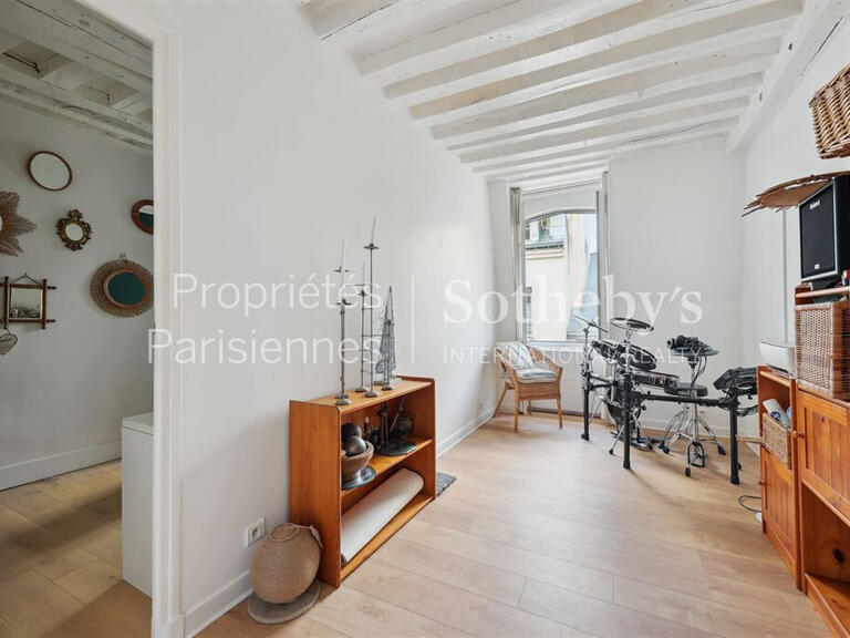 Apartment Paris 1er - 4 bedrooms - 108m²