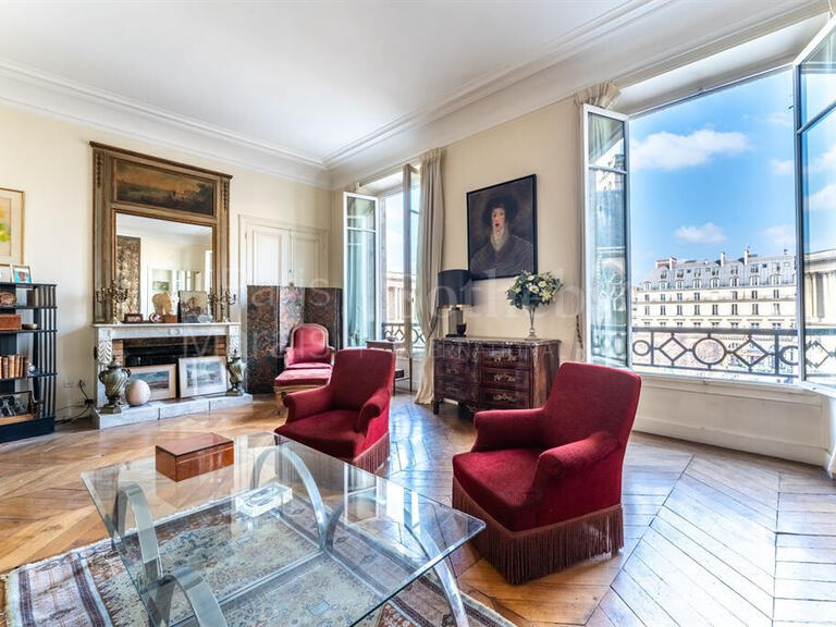 Sale Apartment Paris 1er - 2 bedrooms