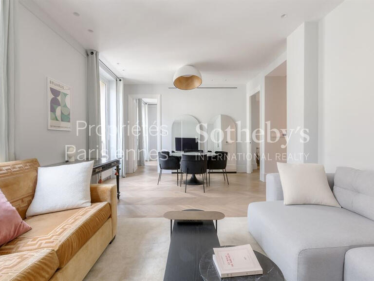 Apartment Paris 1er - 2 bedrooms - 69m²