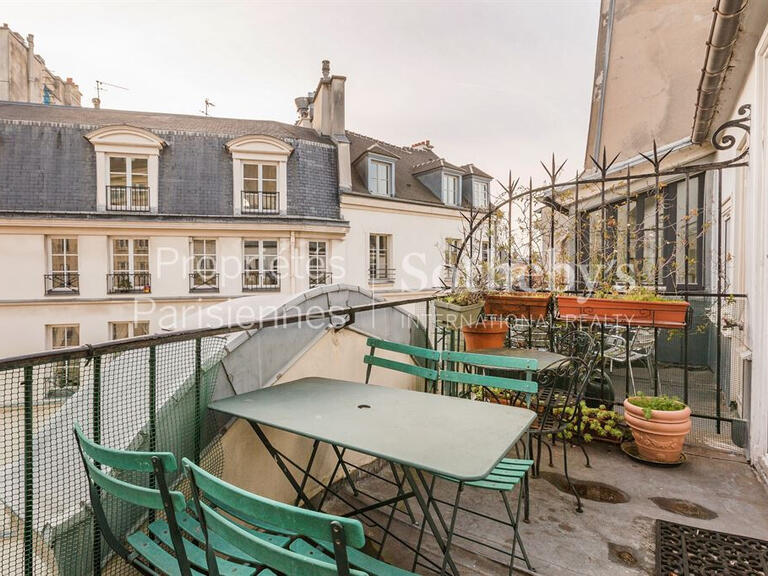 Appartement Paris 1er - 2 chambres - 69m²