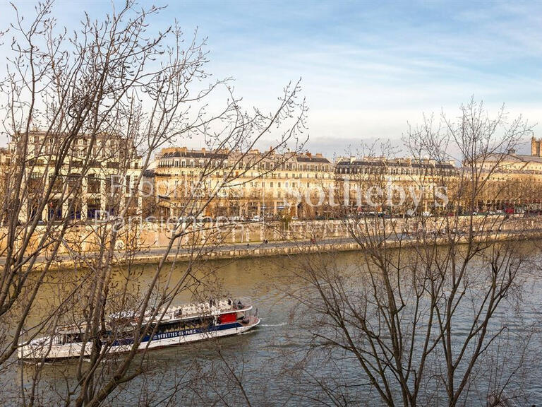 Appartement Paris 1er - 2 chambres - 69m²