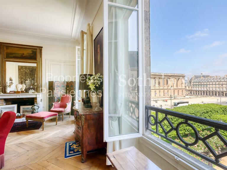 Appartement Paris 1er - 2 chambres - 119m²