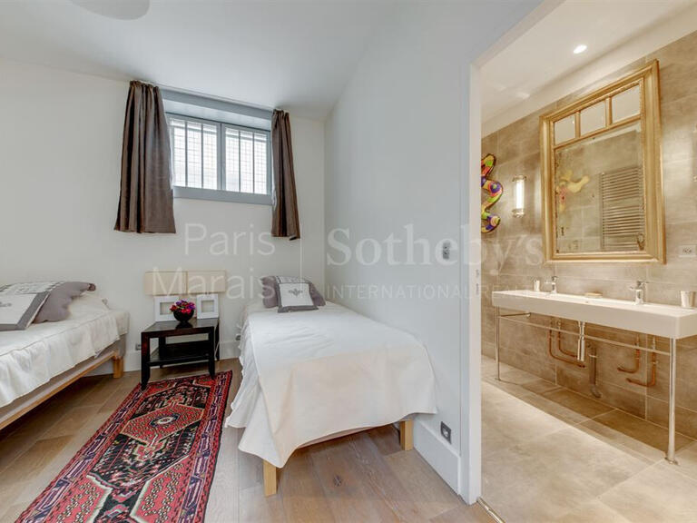 Apartment Paris 20e - 2 bedrooms - 240m²