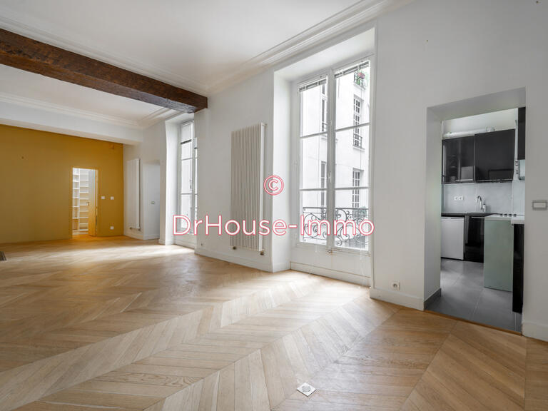 Appartement Paris 3e - 2 chambres - 77m²