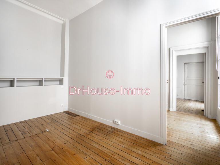 Appartement Paris 3e - 2 chambres - 77m²