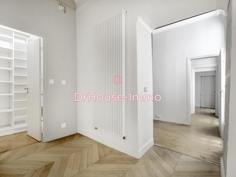 Appartement Paris 3e - 2 chambres - 77m²