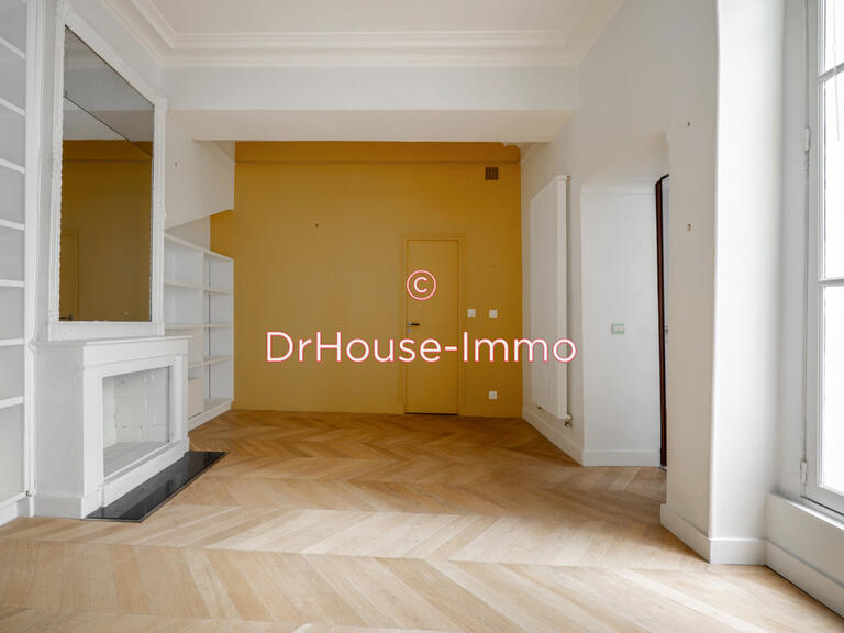 Appartement Paris 3e - 2 chambres - 77m²