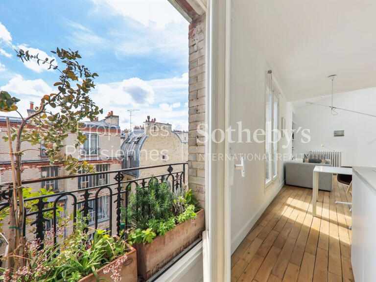 Appartement Paris 3e - 1 chambre - 71m²