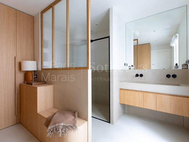 Appartement Paris 3e - 3 chambres - 126m²