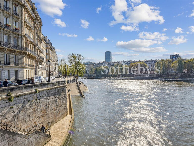 Appartement Paris 4e - 2 chambres - 79m²