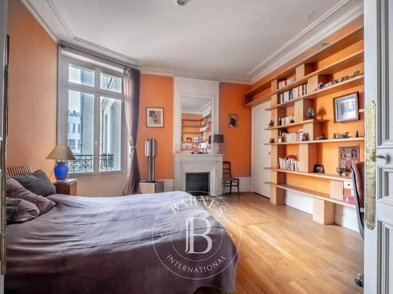 Sale Apartment Paris 6e - 4 bedrooms