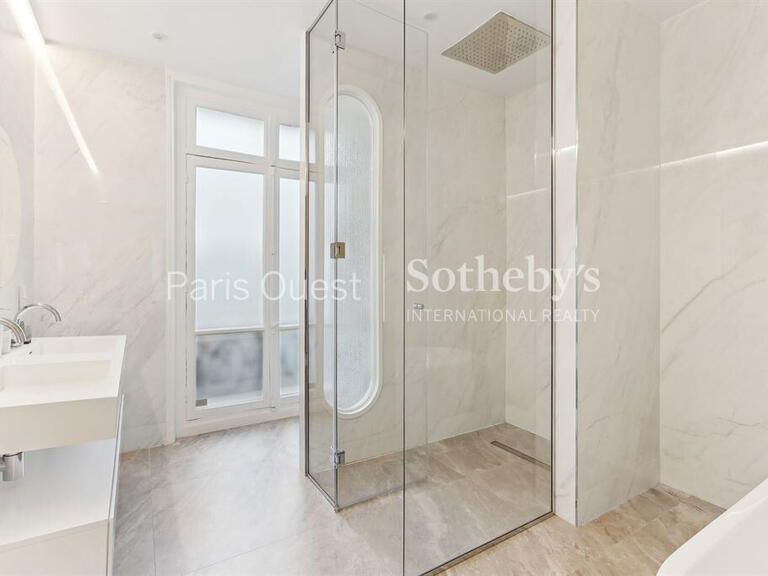 Appartement Paris 6e - 4 chambres - 205m²