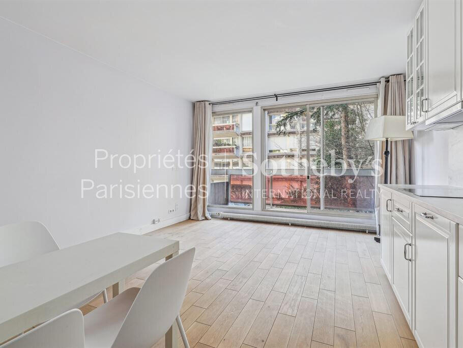 Apartment Paris 6e