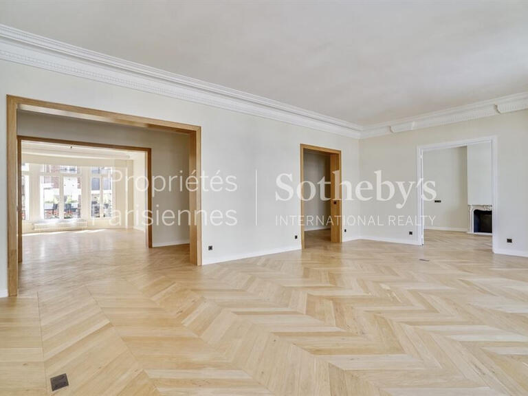 Sale Apartment Paris 7e - 4 bedrooms