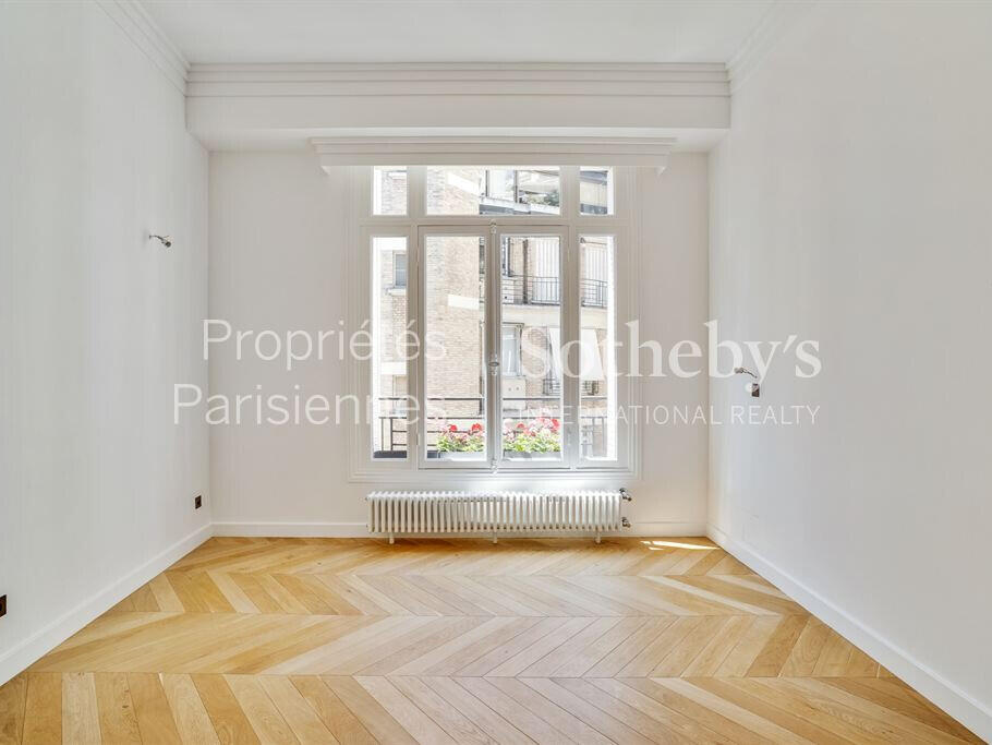 Apartment Paris 7e