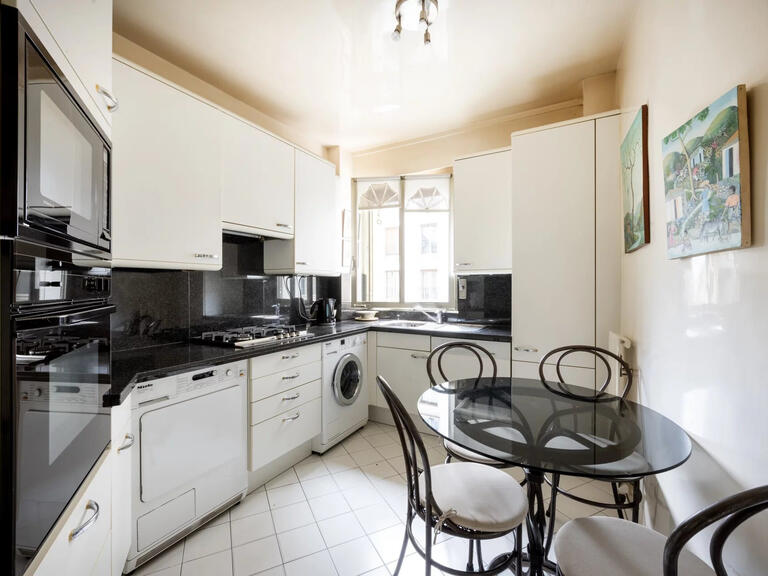 Apartment Paris 7e - 2 bedrooms - 124m²