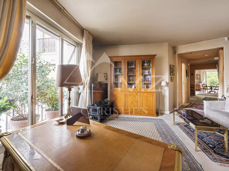 Appartement Paris 7e - 2 chambres - 124m²