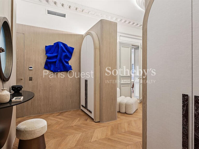 Appartement Paris 7e - 2 chambres - 146m²