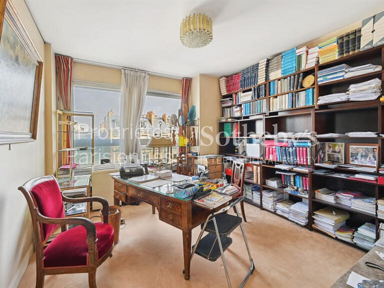 Apartment Paris 7e - 3 bedrooms - 147m²