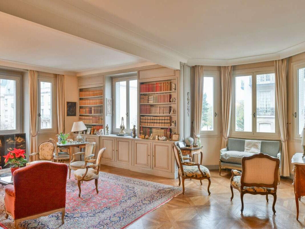 Apartment Paris 7e