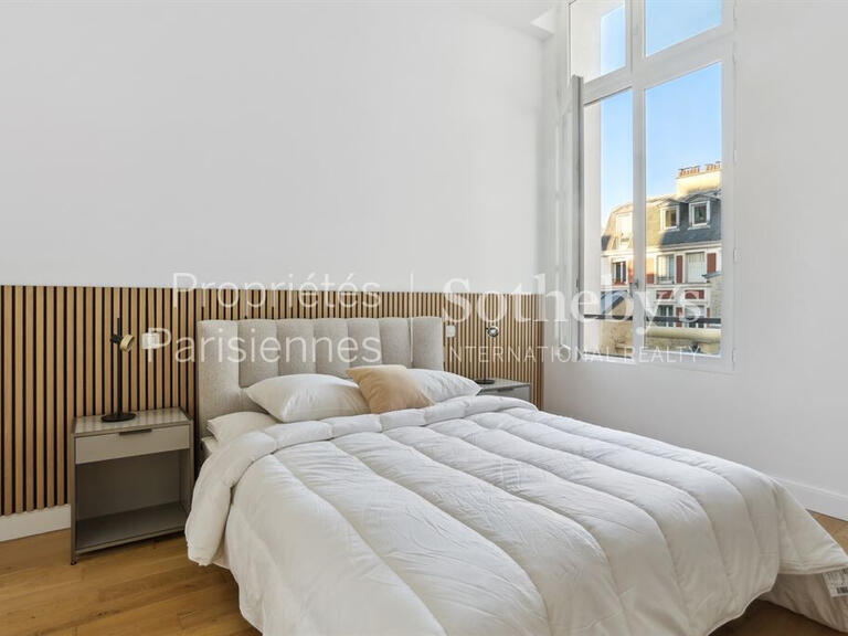 Appartement Paris 7e - 2 chambres - 81m²