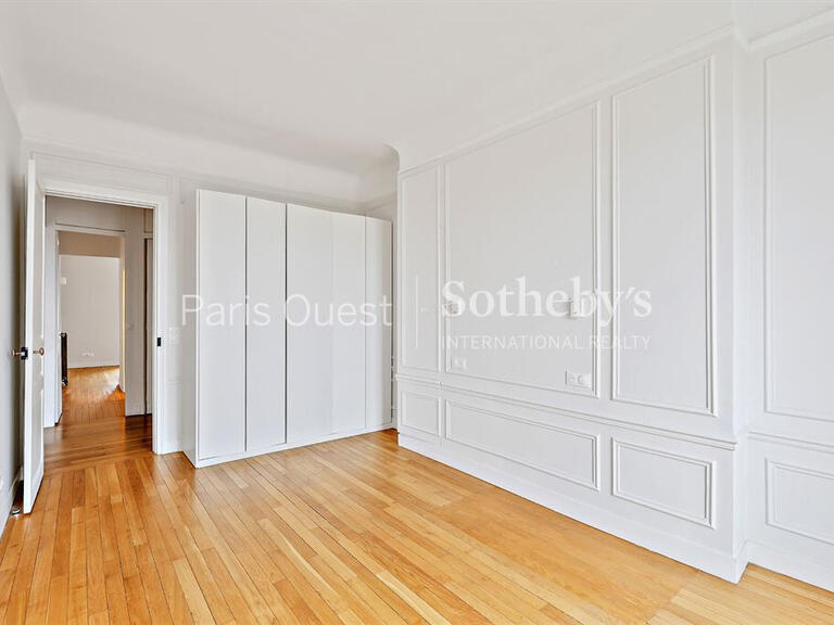 Appartement Paris 7e - 3 chambres - 138m²