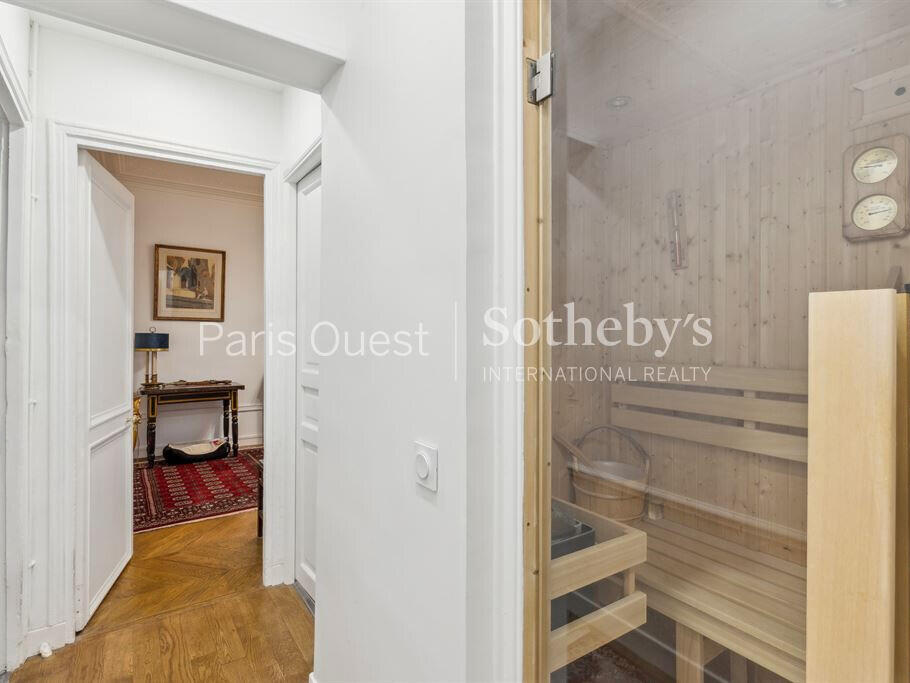 Apartment Paris 8e