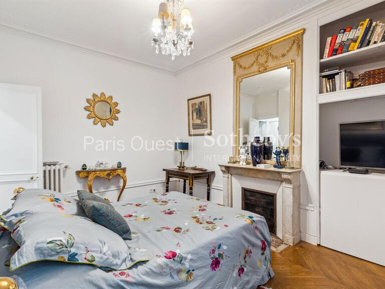 Appartement Paris 8e - 3 chambres - 131m²