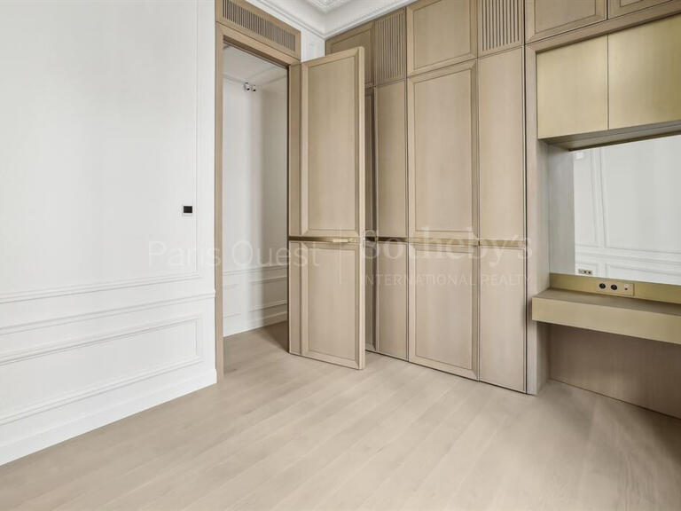 Apartment Paris 8e - 3 bedrooms - 160m²