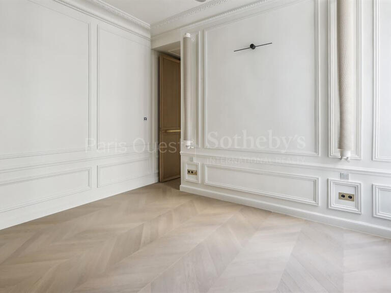 Apartment Paris 8e - 3 bedrooms - 160m²