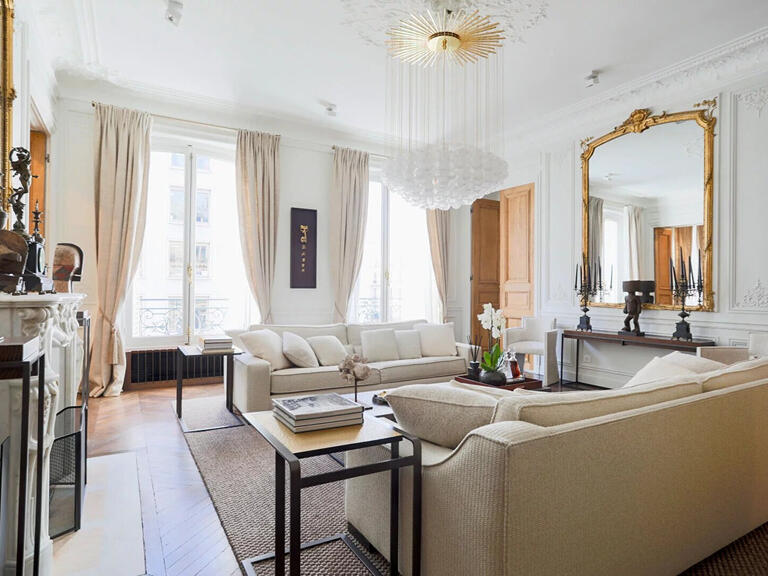 Apartment Paris 8e - 155m²