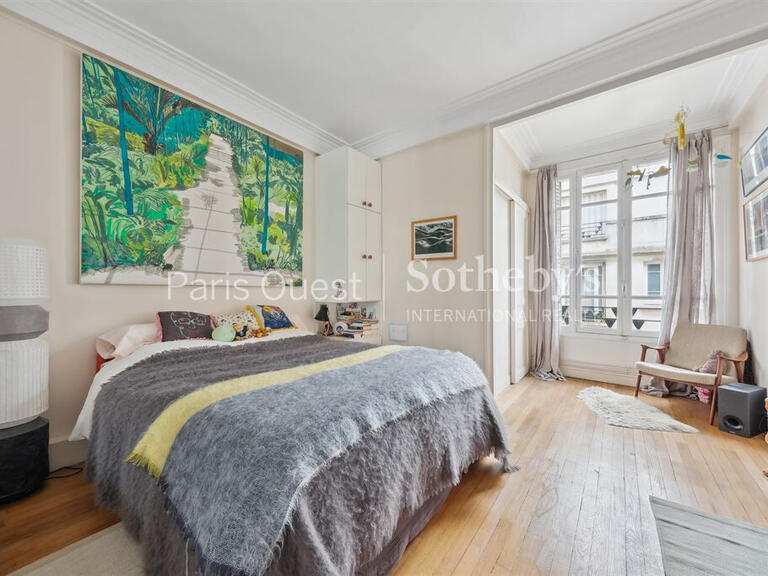 Apartment Paris 8e - 1 bedroom - 77m²