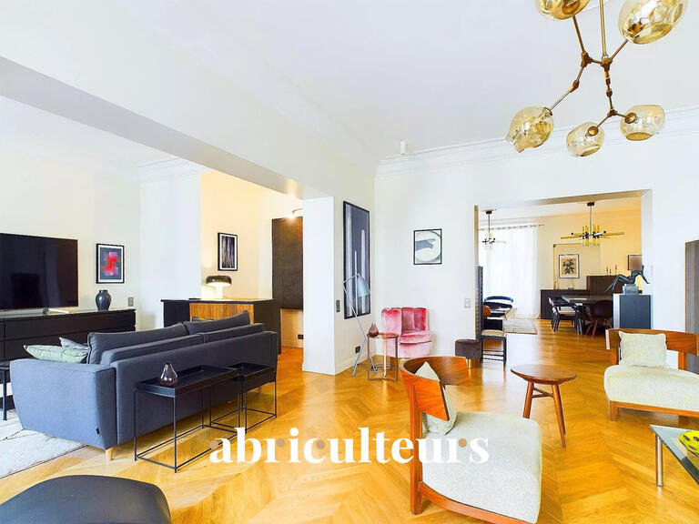 Appartement Paris 8e - 3 chambres - 217m²