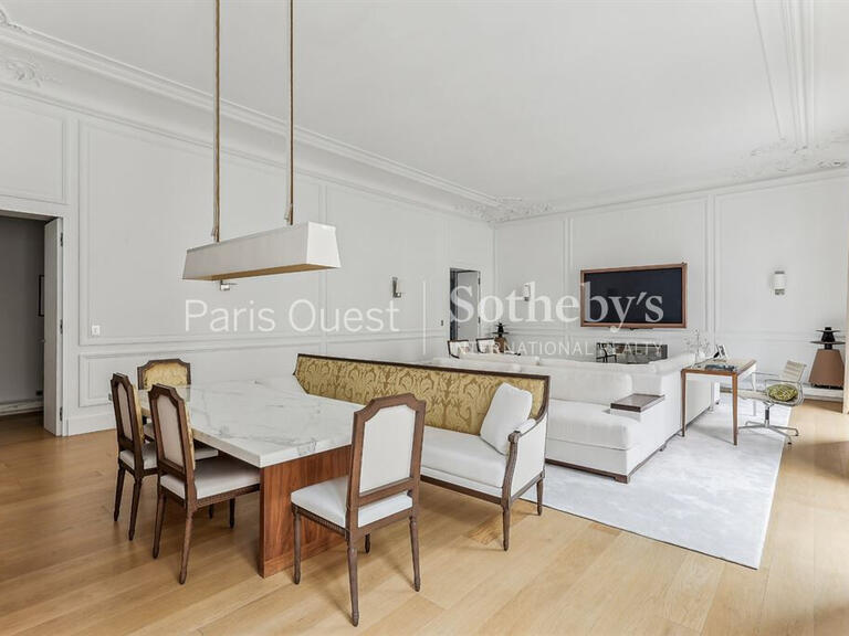 Appartement Paris 8e - 3 chambres - 248m²