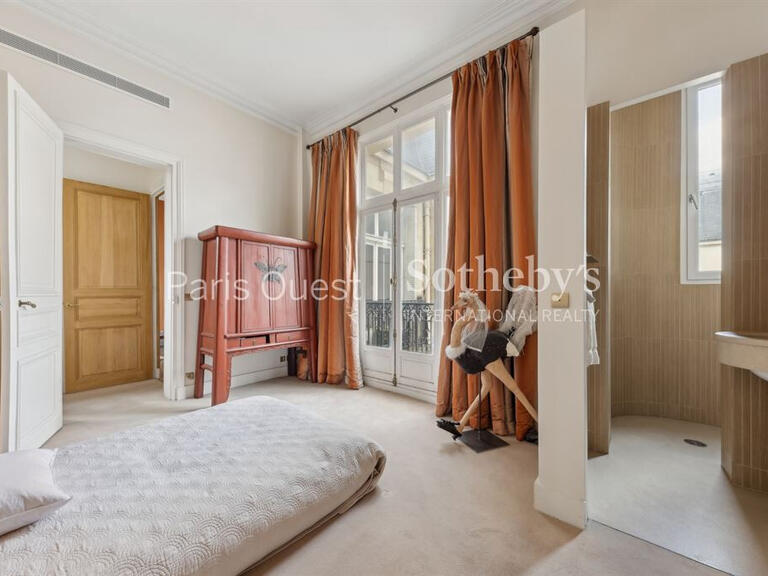 Apartment Paris 8e - 3 bedrooms - 156m²