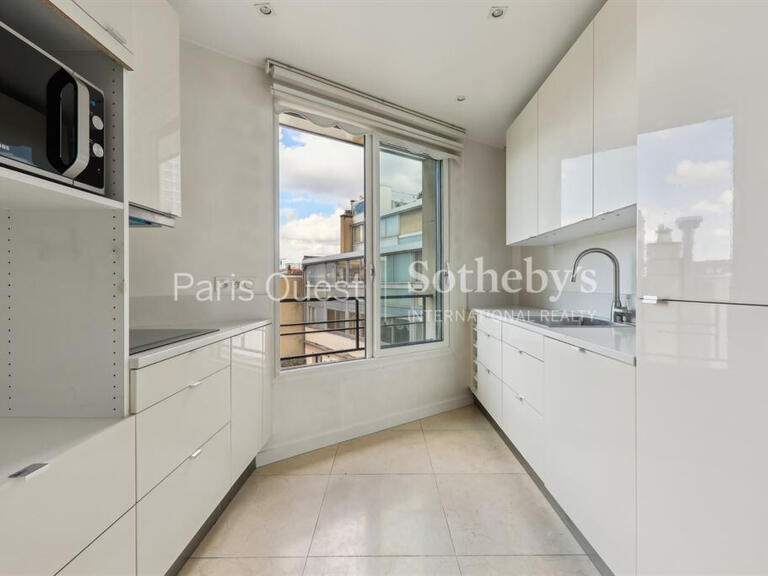 Apartment Paris 8e - 2 bedrooms - 102m²