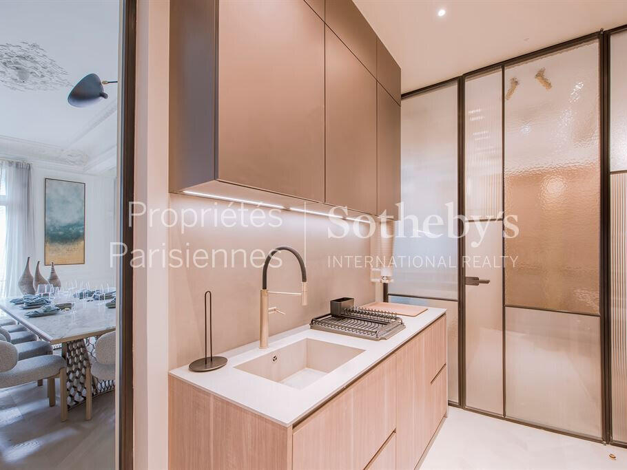 Apartment Paris 8e