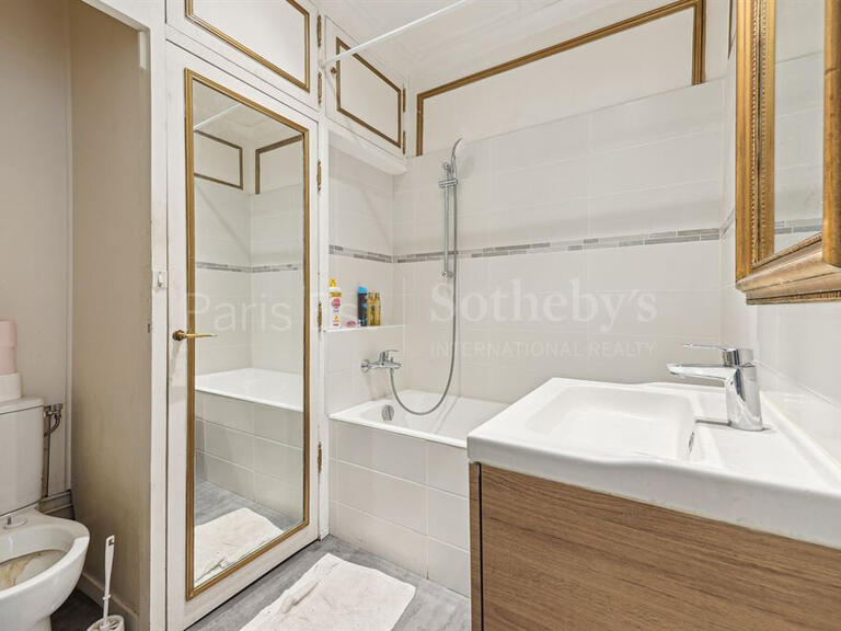 Sale Apartment Paris 8e - 1 bedroom