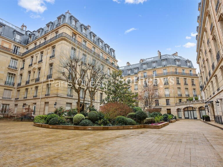 Sale Apartment Paris 8e - 3 bedrooms