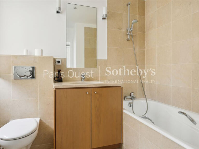 Sale Apartment Paris 8e - 3 bedrooms