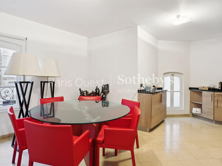 Sale Apartment Paris 8e - 3 bedrooms