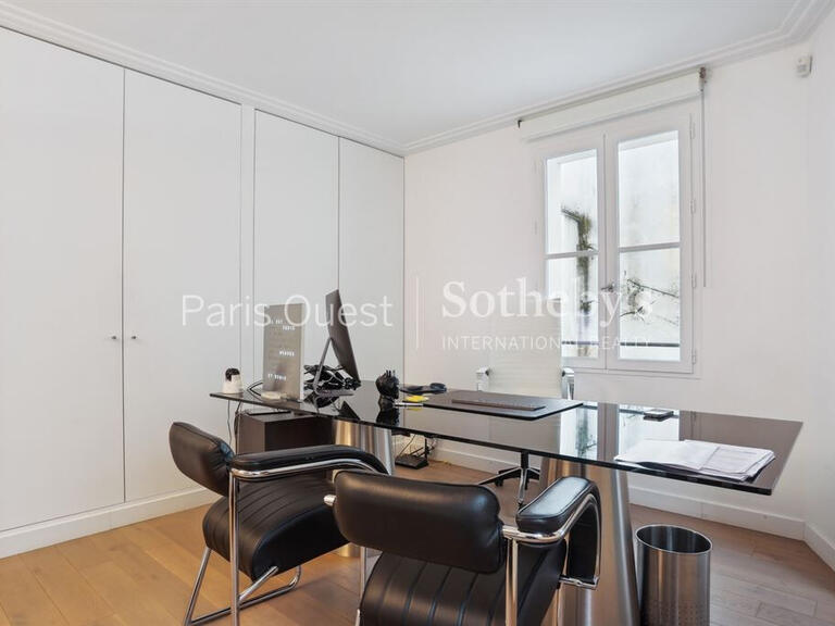 Apartment Paris 8e - 3 bedrooms - 160m²