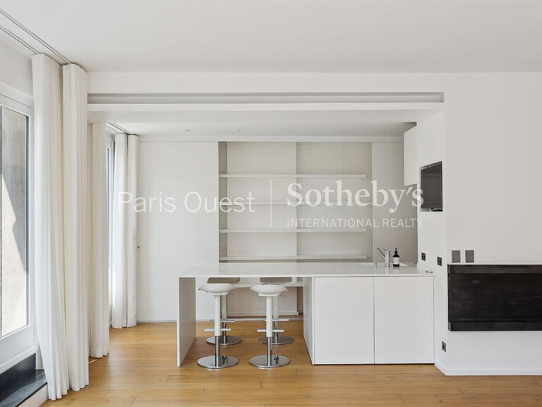 Appartement Paris 8e - 3 chambres - 165m²