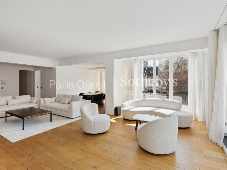 Apartment Paris 8e - 3 bedrooms - 165m²